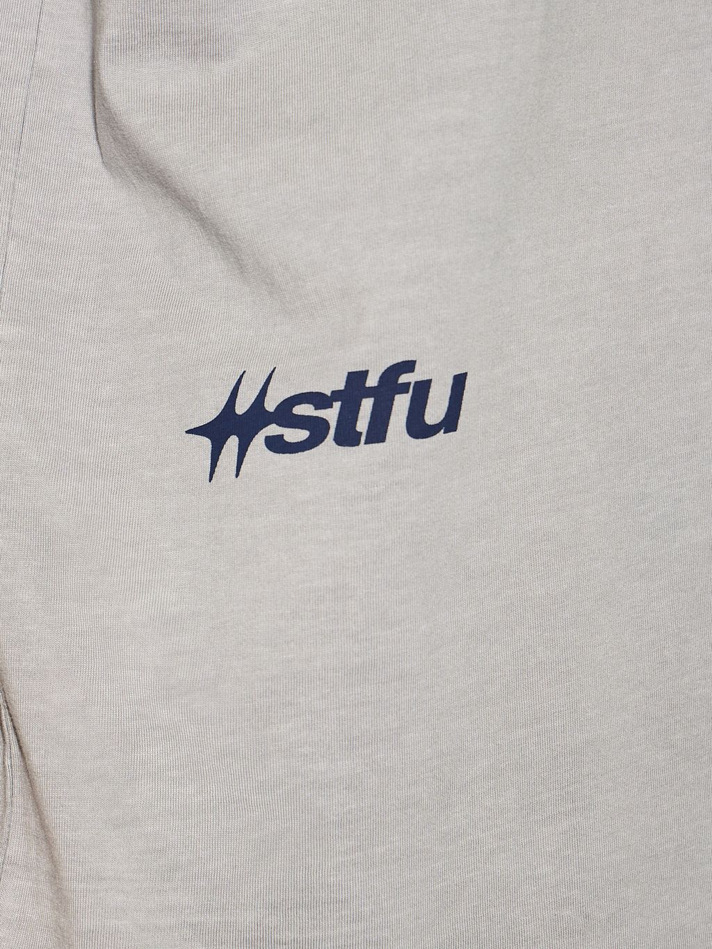 ФУТБОЛКА STFU СВОБОДНОГО КРОЯ С НАДПИСЬЮ